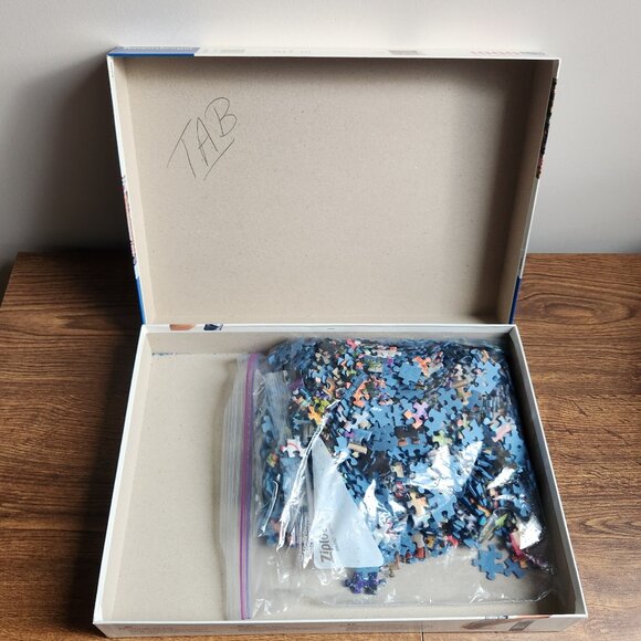 Ravensburger Book Store 1000 Piece Puzzle - Picture 3 of 3